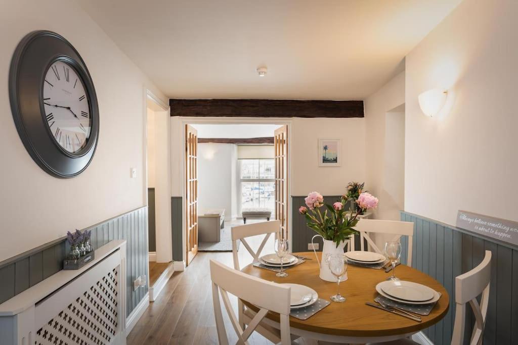 Blue Skies Apartment - Harbour Views Торки Экстерьер фото
