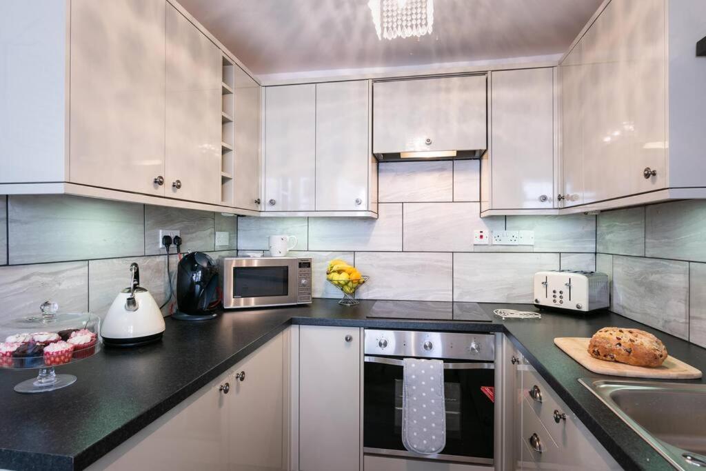 Blue Skies Apartment - Harbour Views Торки Экстерьер фото